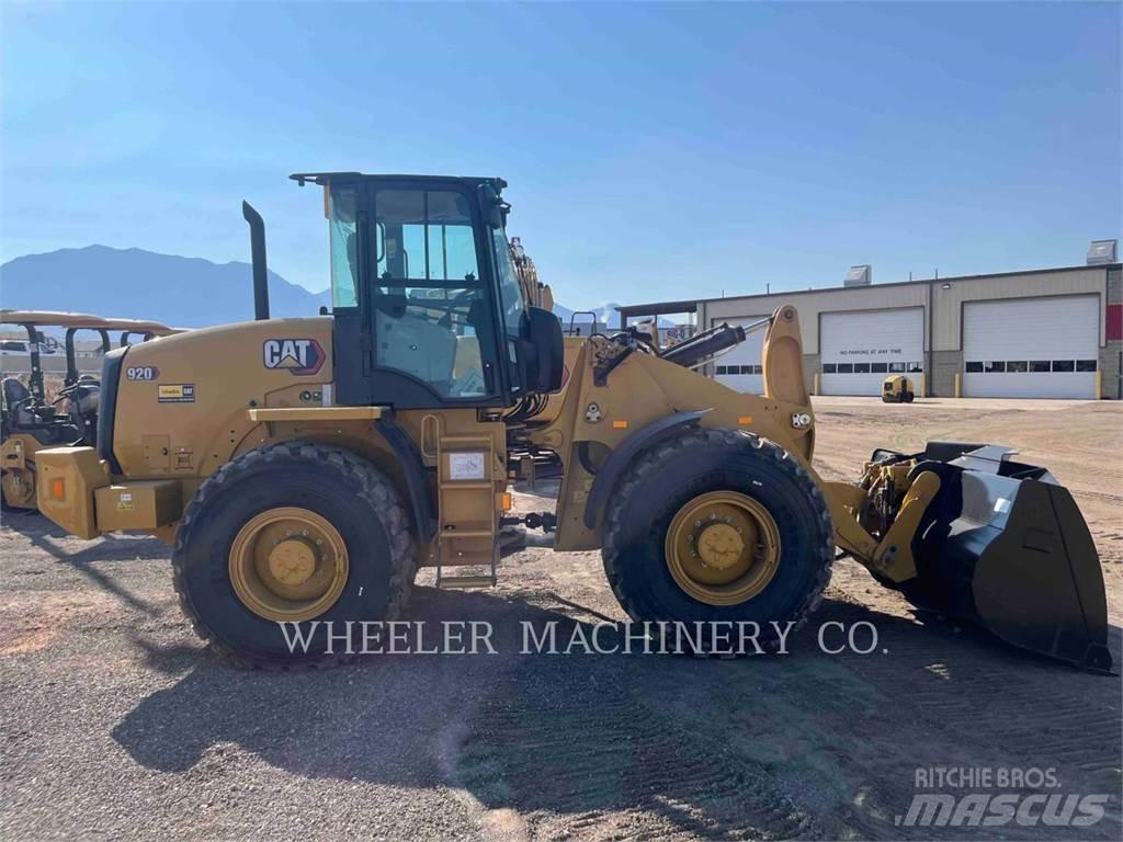 CAT 920 Фронтальные погрузчики