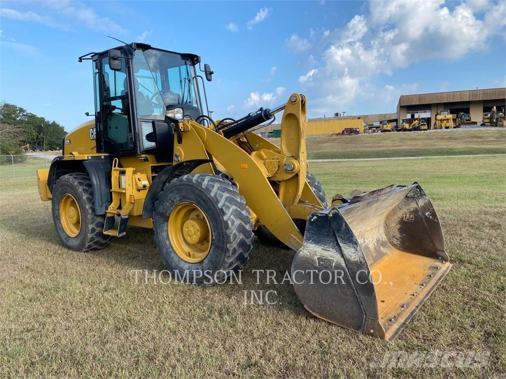 CAT 920 Фронтальные погрузчики