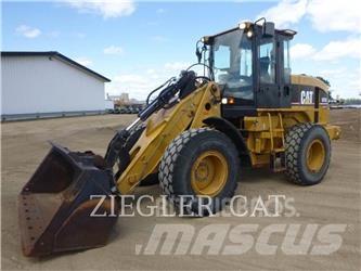 CAT 924G Фронтальные погрузчики
