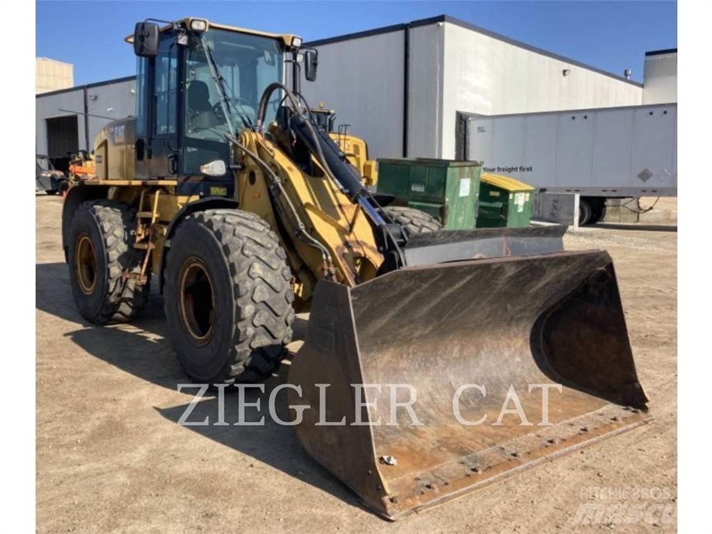CAT 924H Фронтальные погрузчики