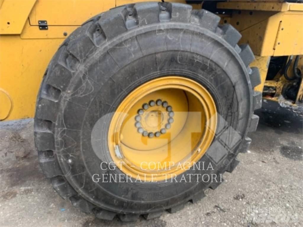CAT 924K Фронтальные погрузчики