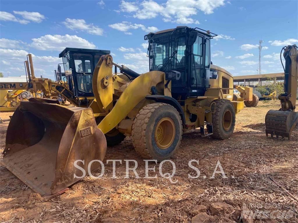 CAT 924K Фронтальные погрузчики
