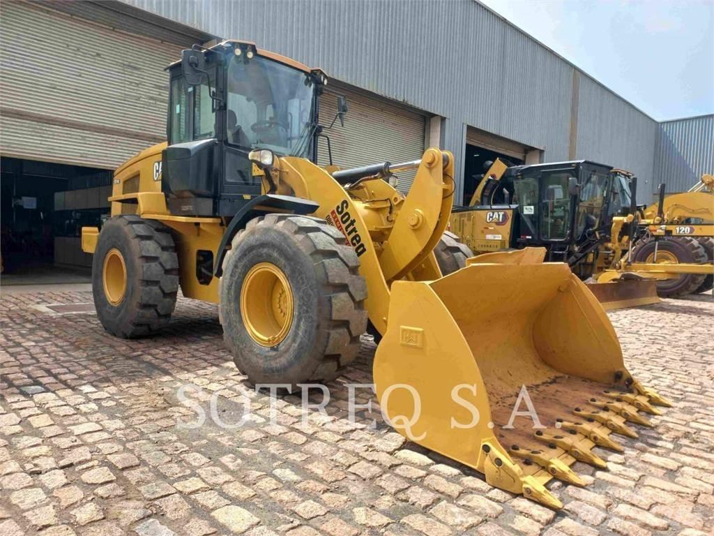 CAT 924K Фронтальные погрузчики