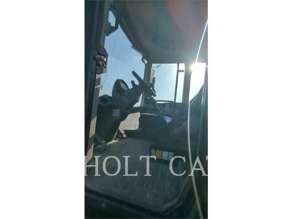 CAT 924K Фронтальные погрузчики