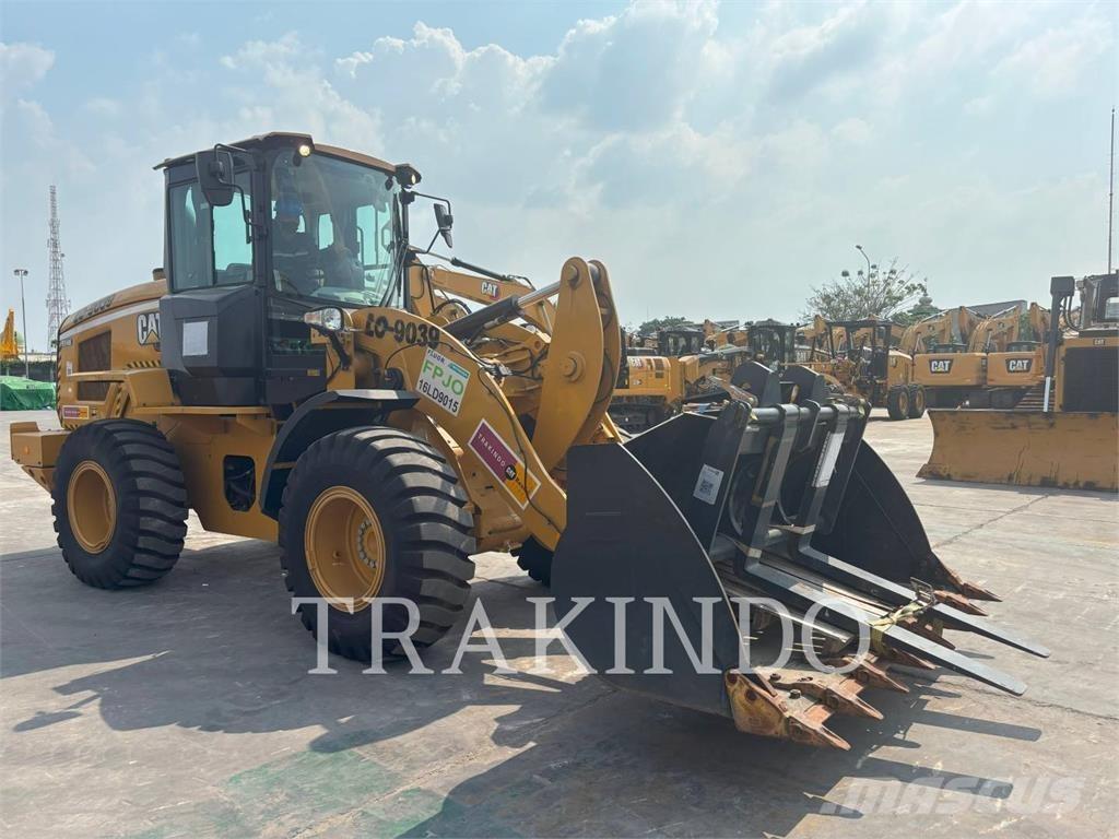 CAT 924K Фронтальные погрузчики
