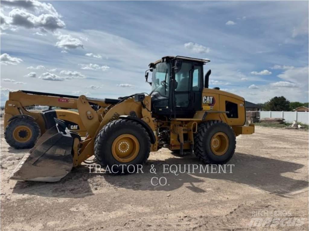 CAT 926 Фронтальные погрузчики