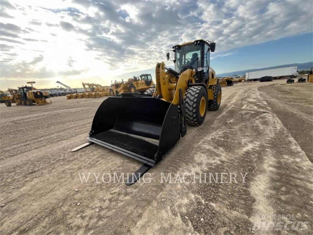 CAT 926 Фронтальные погрузчики