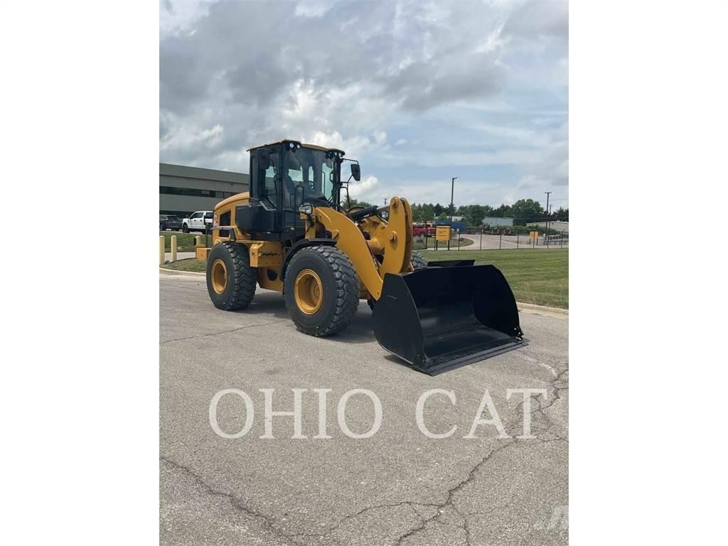 CAT 926 14A Фронтальные погрузчики