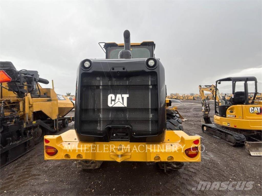 CAT 926 QC Фронтальные погрузчики