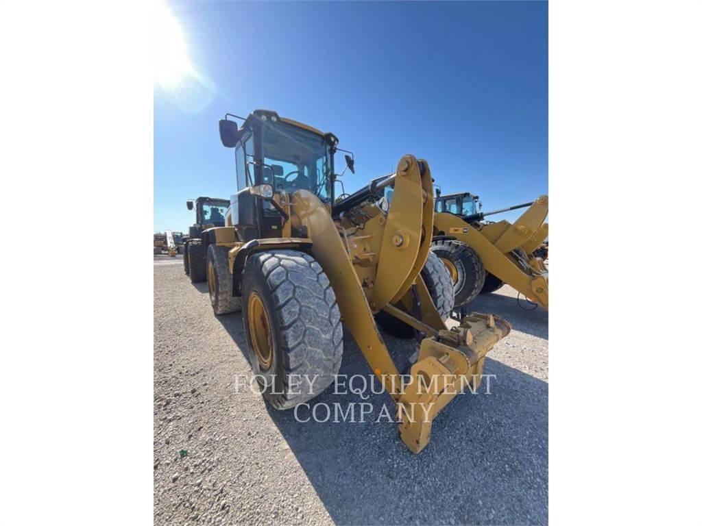 CAT 926M Фронтальные погрузчики