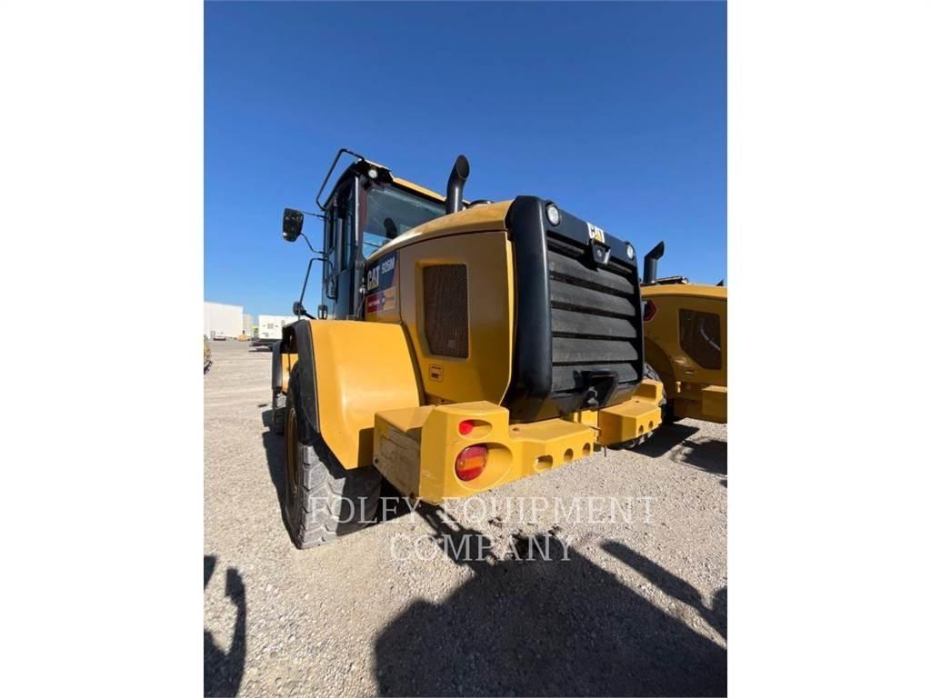 CAT 926M Фронтальные погрузчики