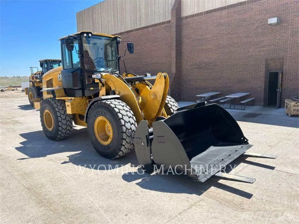 CAT 926M Фронтальные погрузчики