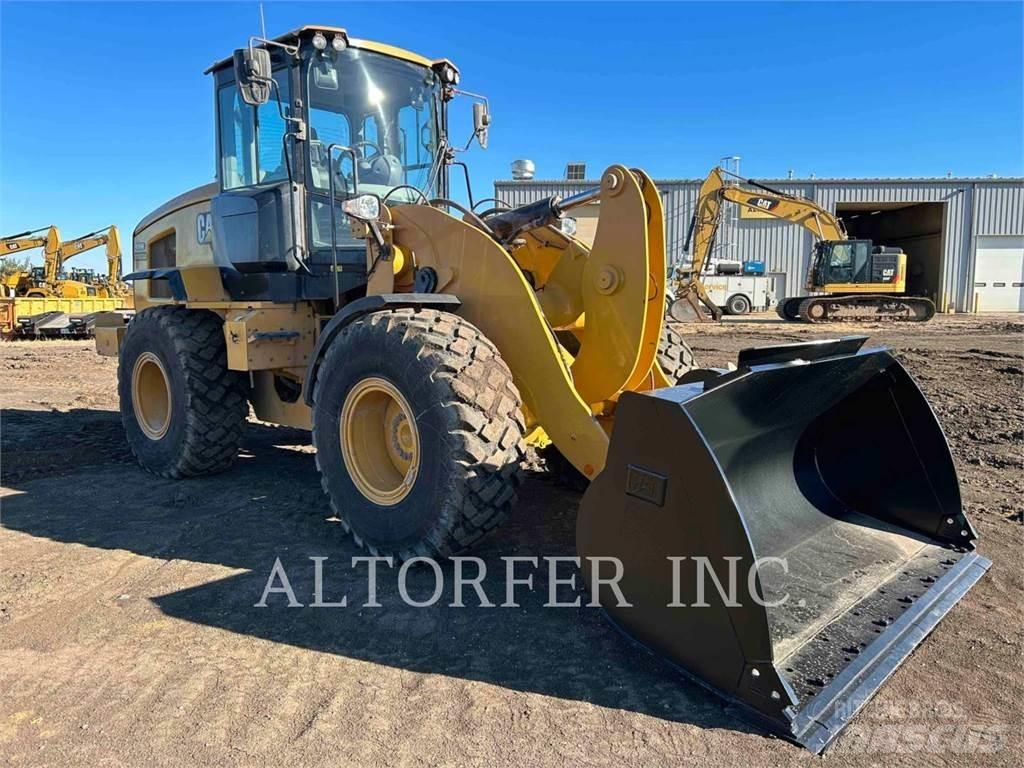 CAT 926M Фронтальные погрузчики