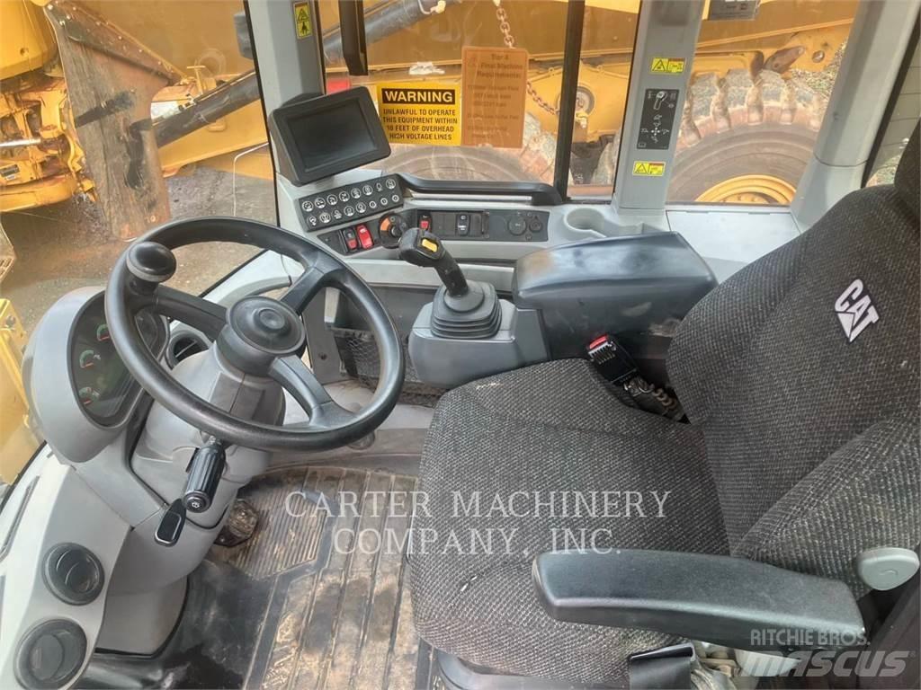 CAT 926M Фронтальные погрузчики