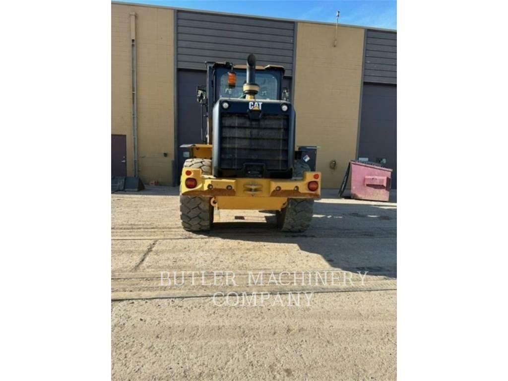 CAT 926M Фронтальные погрузчики
