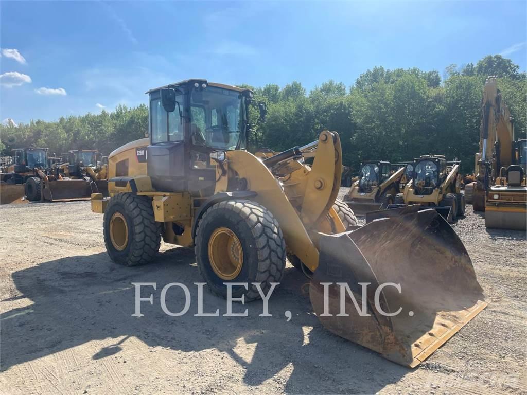 CAT 926M Фронтальные погрузчики