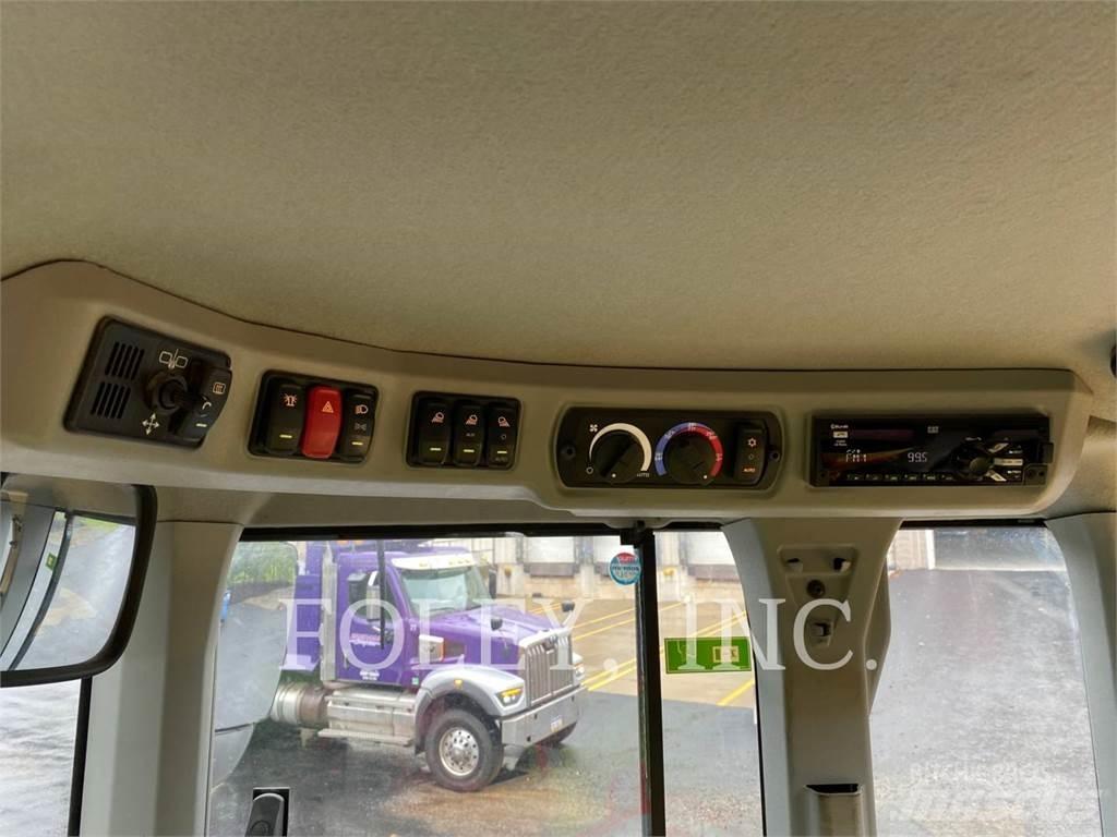 CAT 926M Фронтальные погрузчики