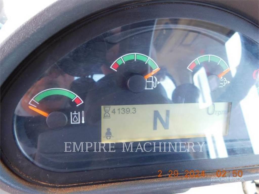 CAT 926M Фронтальные погрузчики
