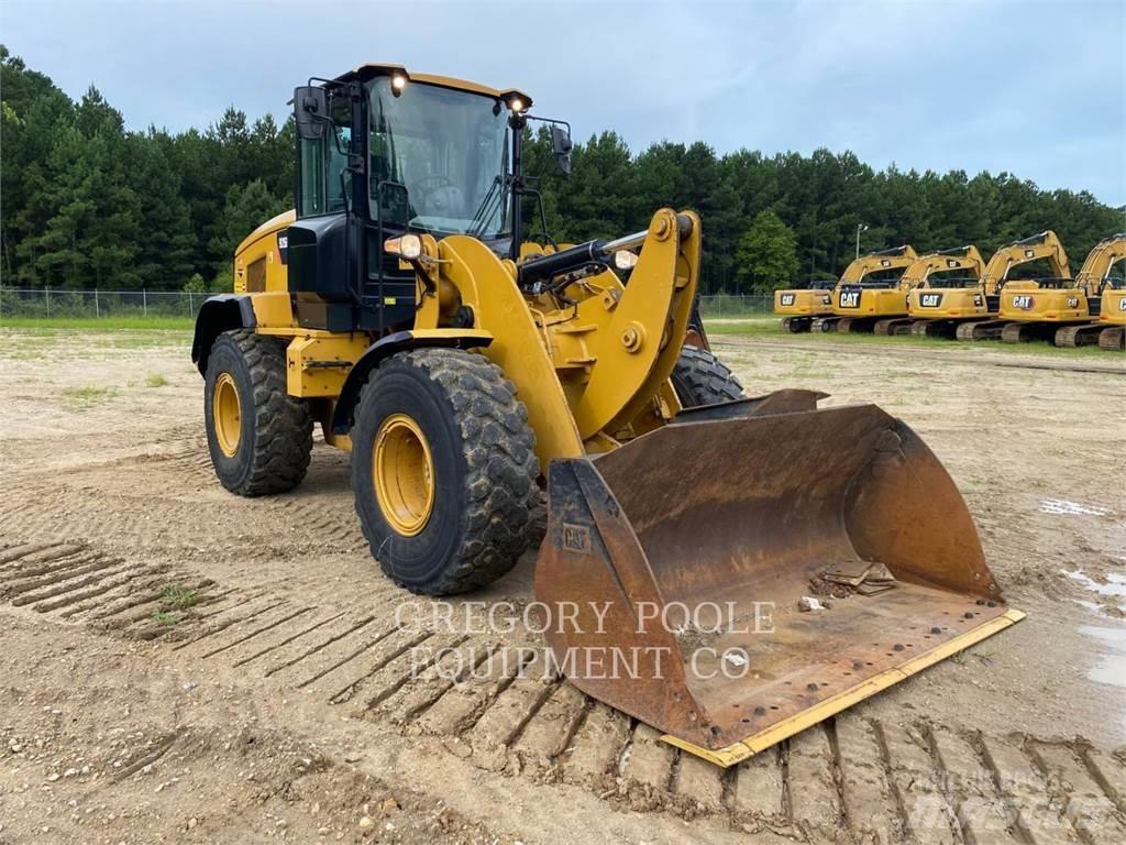 CAT 926M Фронтальные погрузчики
