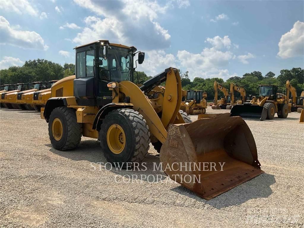 CAT 926M Фронтальные погрузчики