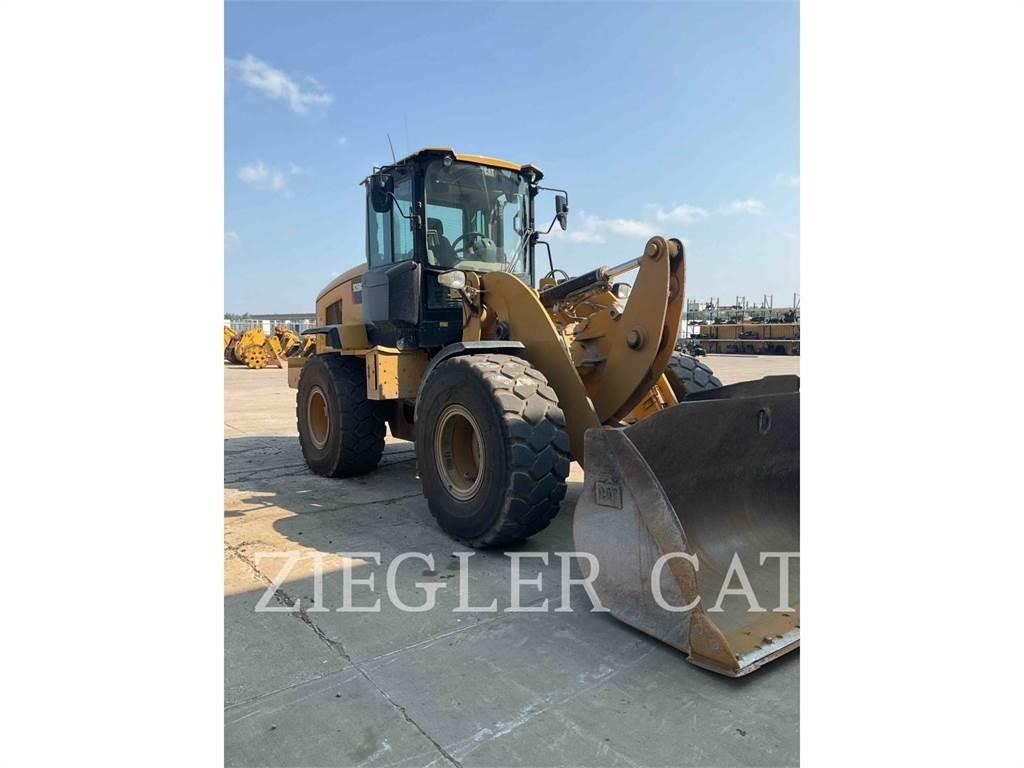 CAT 926M Фронтальные погрузчики