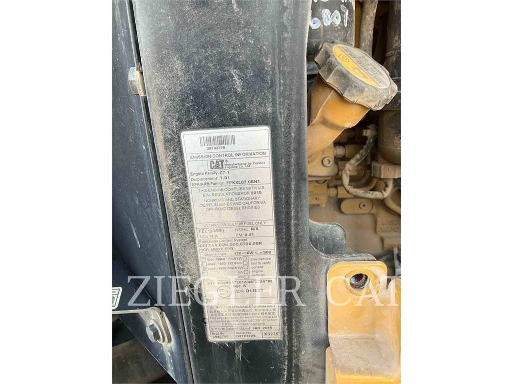 CAT 926M Фронтальные погрузчики
