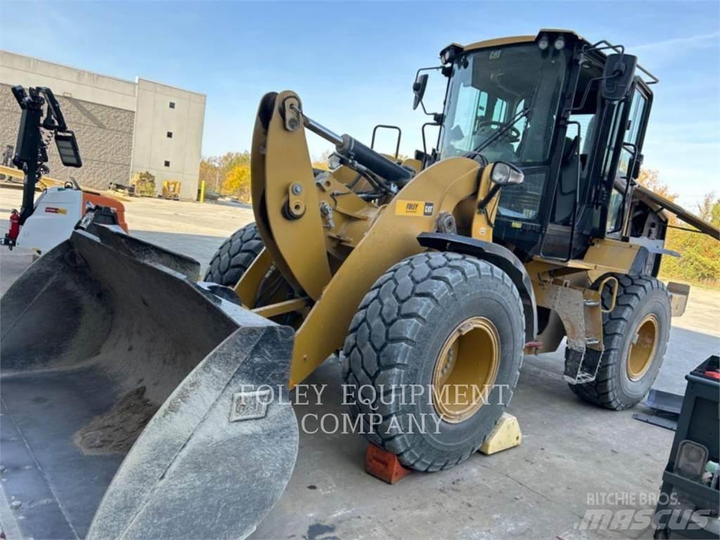 CAT 926M Фронтальные погрузчики