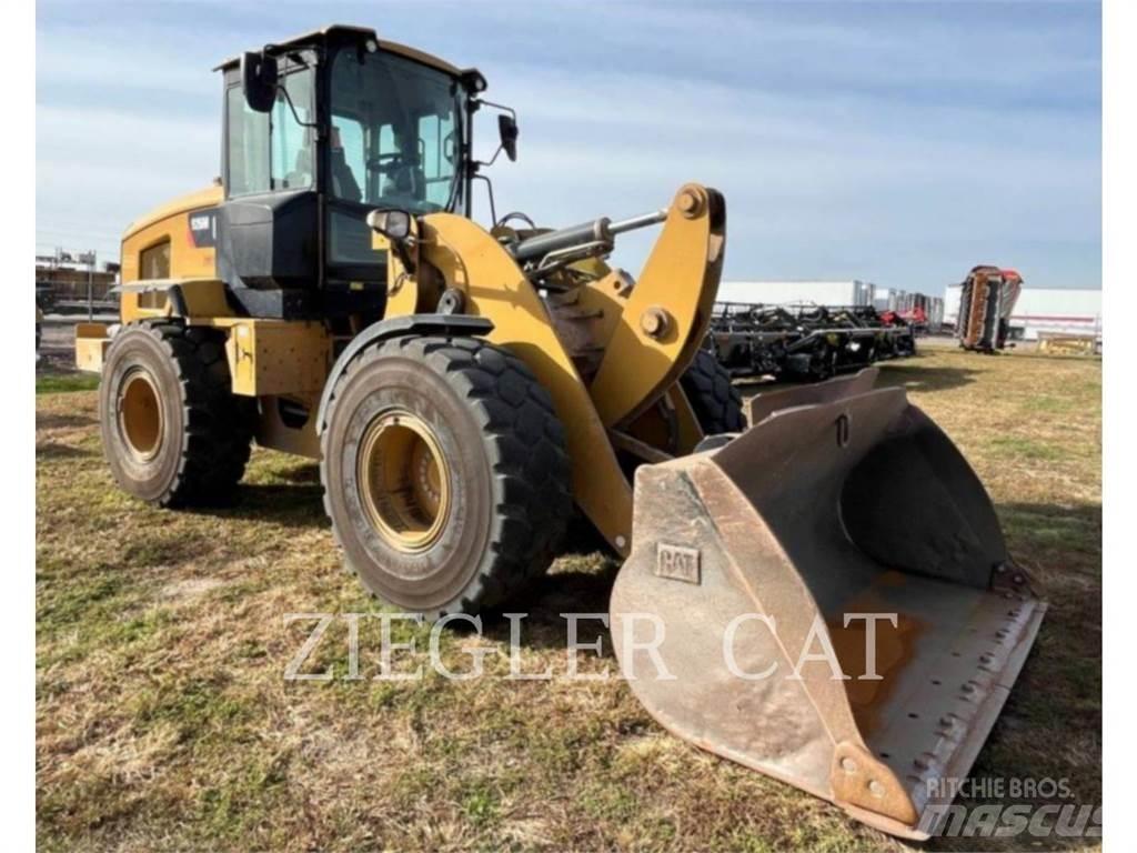 CAT 926M Фронтальные погрузчики