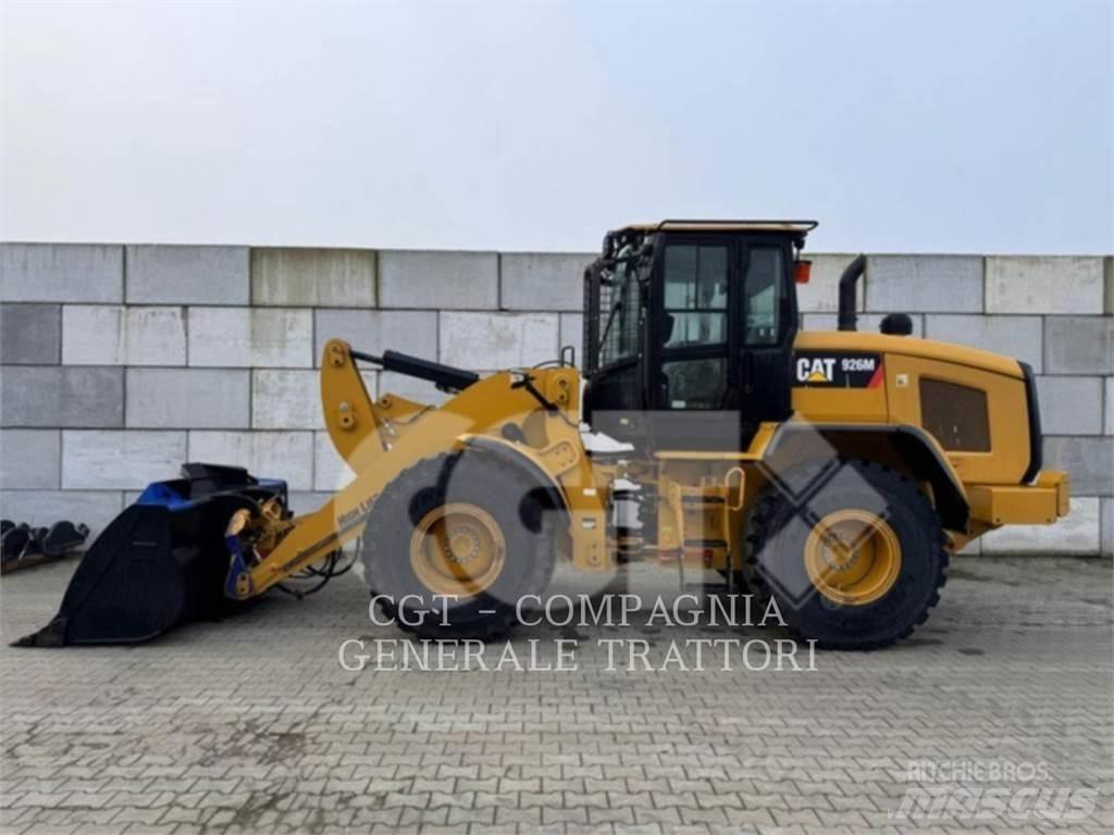 CAT 926M Фронтальные погрузчики