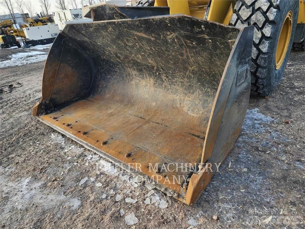 CAT 926M Фронтальные погрузчики