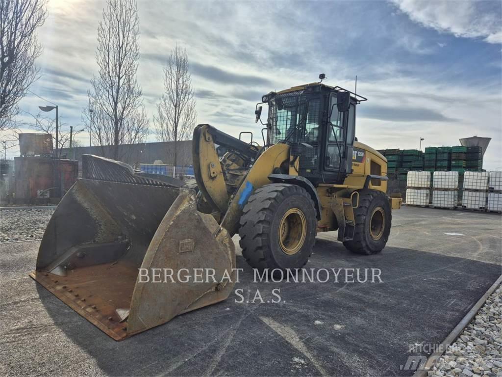 CAT 926M Фронтальные погрузчики
