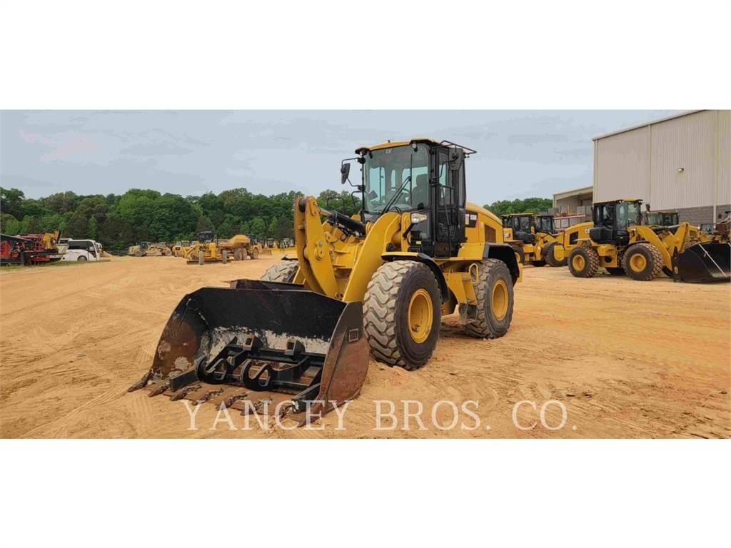 CAT 926M Фронтальные погрузчики