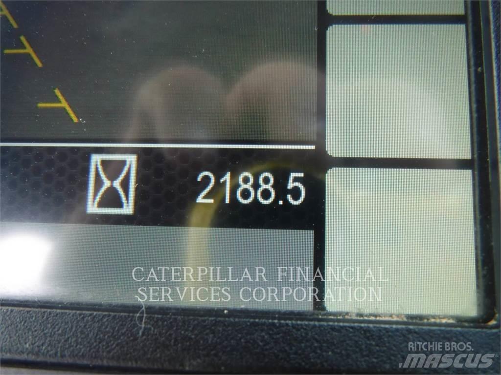 CAT 926M Фронтальные погрузчики