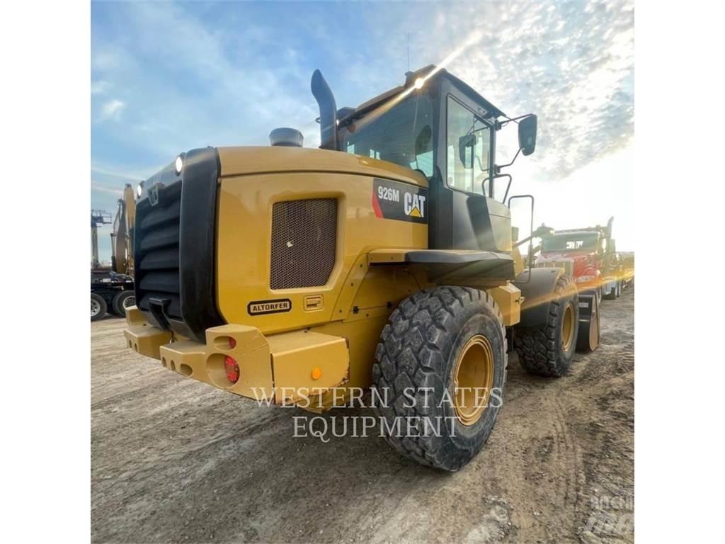CAT 926M Фронтальные погрузчики
