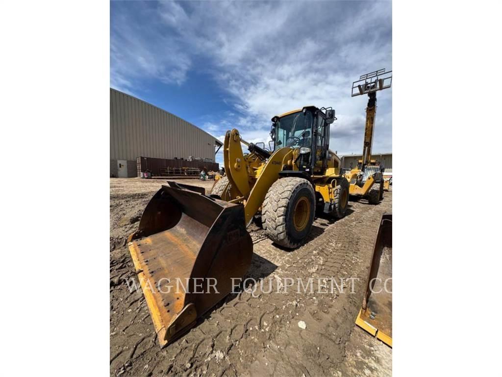 CAT 926M Фронтальные погрузчики