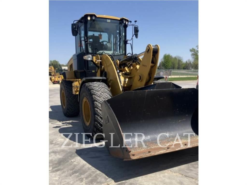 CAT 926M Фронтальные погрузчики