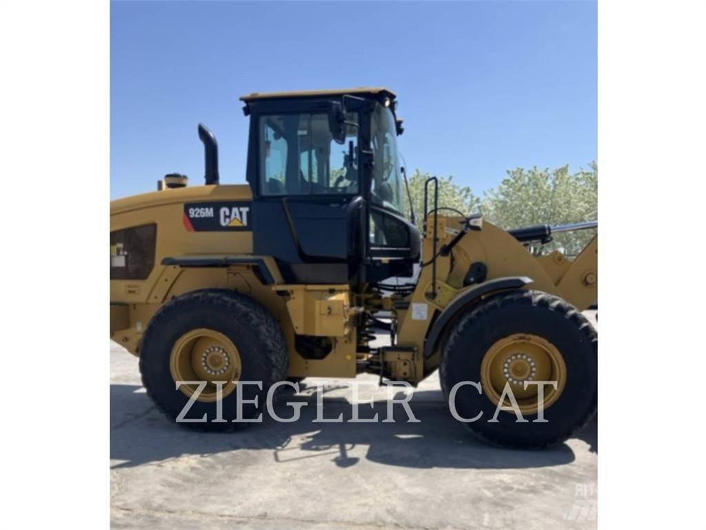 CAT 926M Фронтальные погрузчики