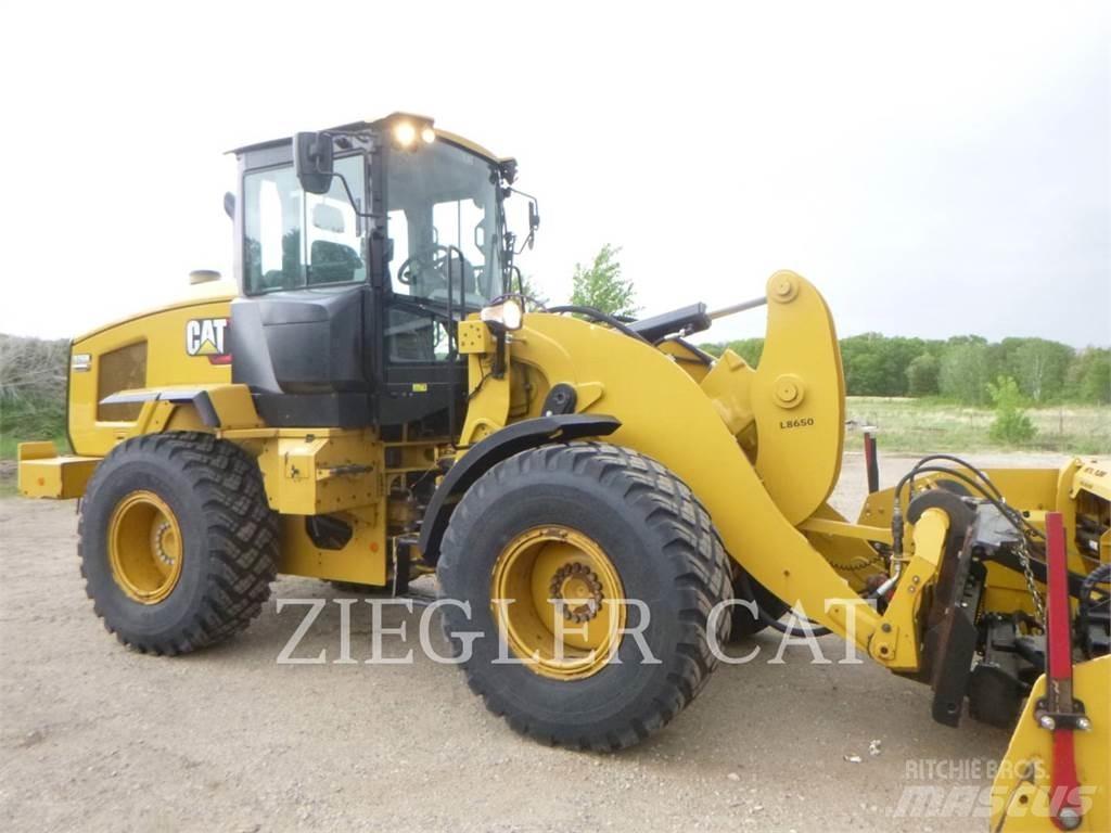 CAT 926M Фронтальные погрузчики