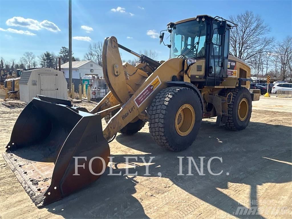 CAT 926M Фронтальные погрузчики