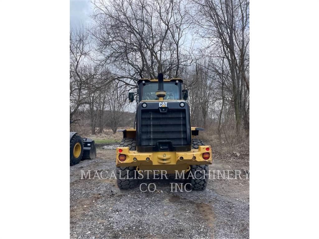 CAT 926M Фронтальные погрузчики