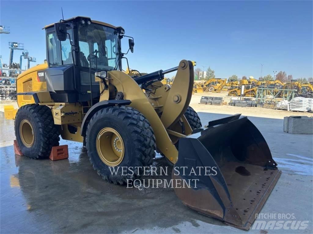 CAT 926M Фронтальные погрузчики