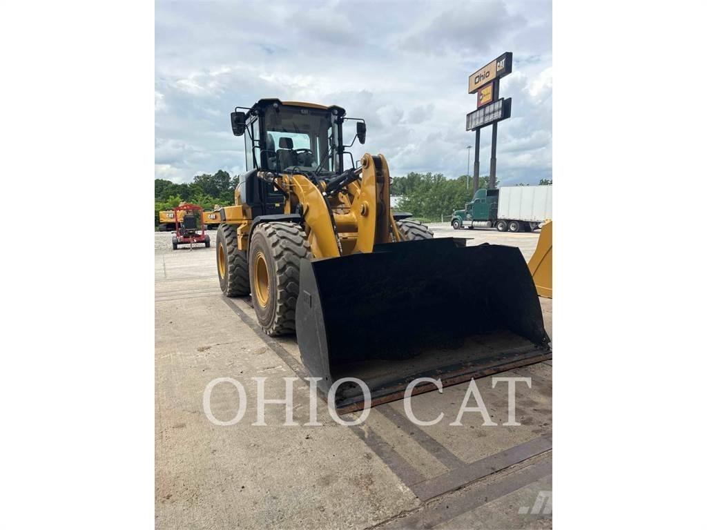 CAT 926M Фронтальные погрузчики