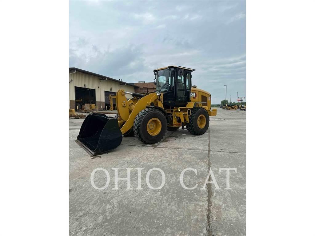 CAT 926M Фронтальные погрузчики