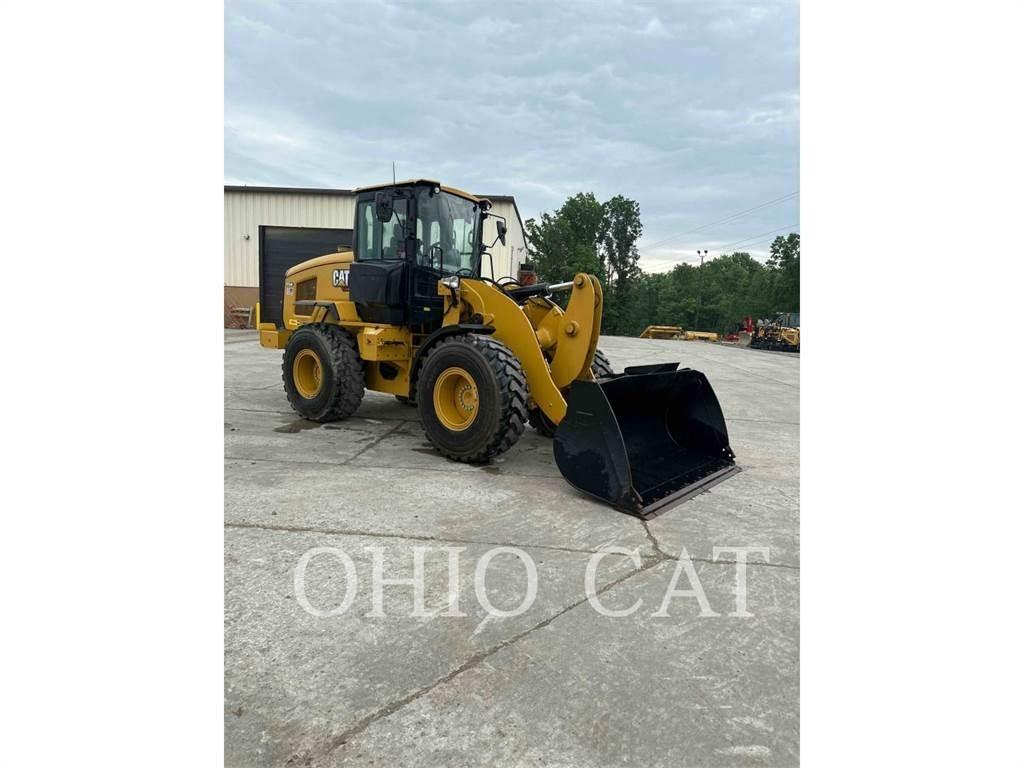 CAT 926M Фронтальные погрузчики