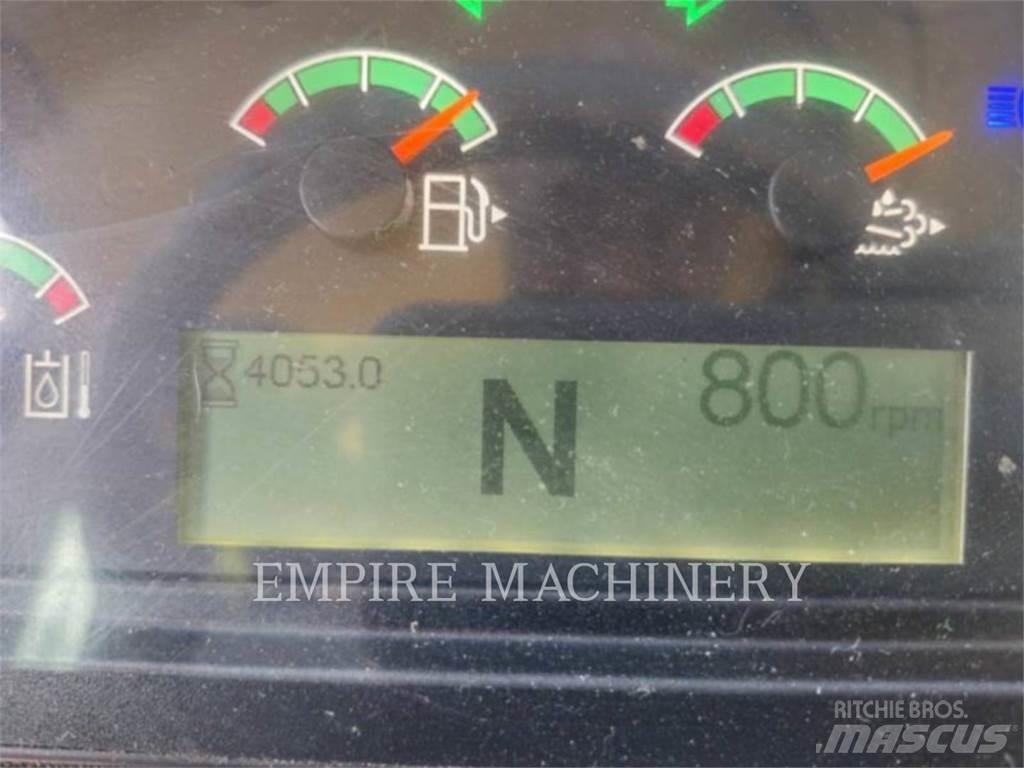 CAT 926M Фронтальные погрузчики