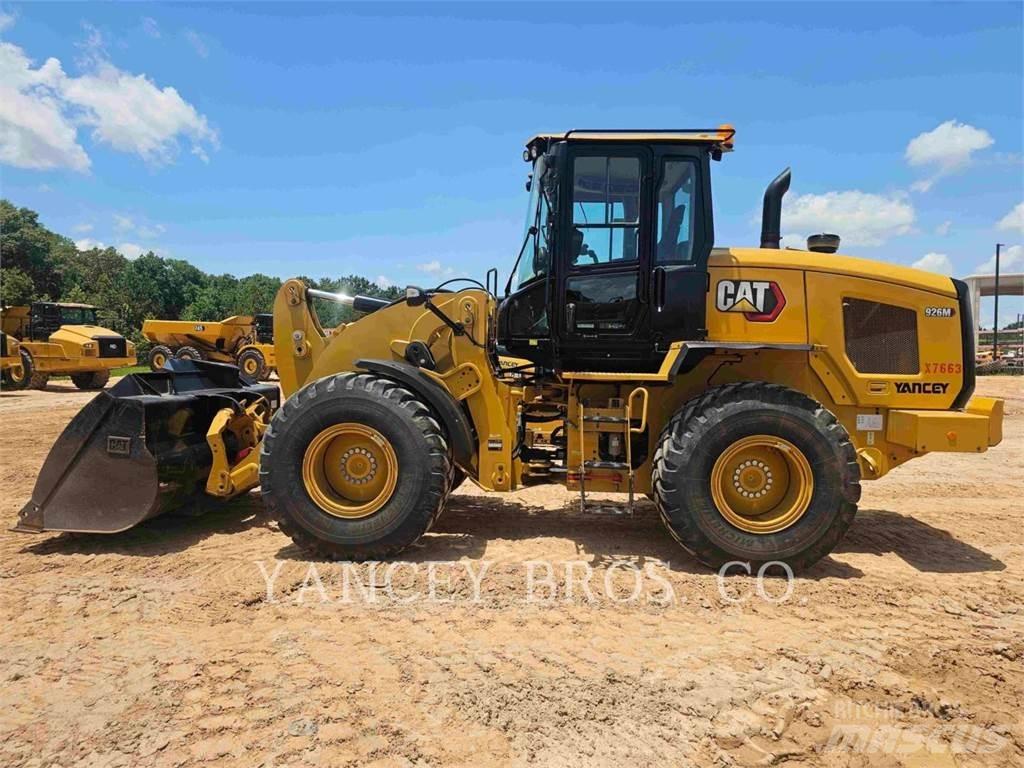 CAT 926M Фронтальные погрузчики