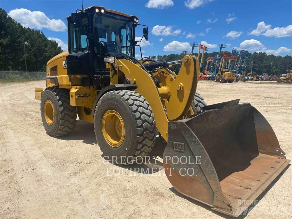 CAT 926M Фронтальные погрузчики