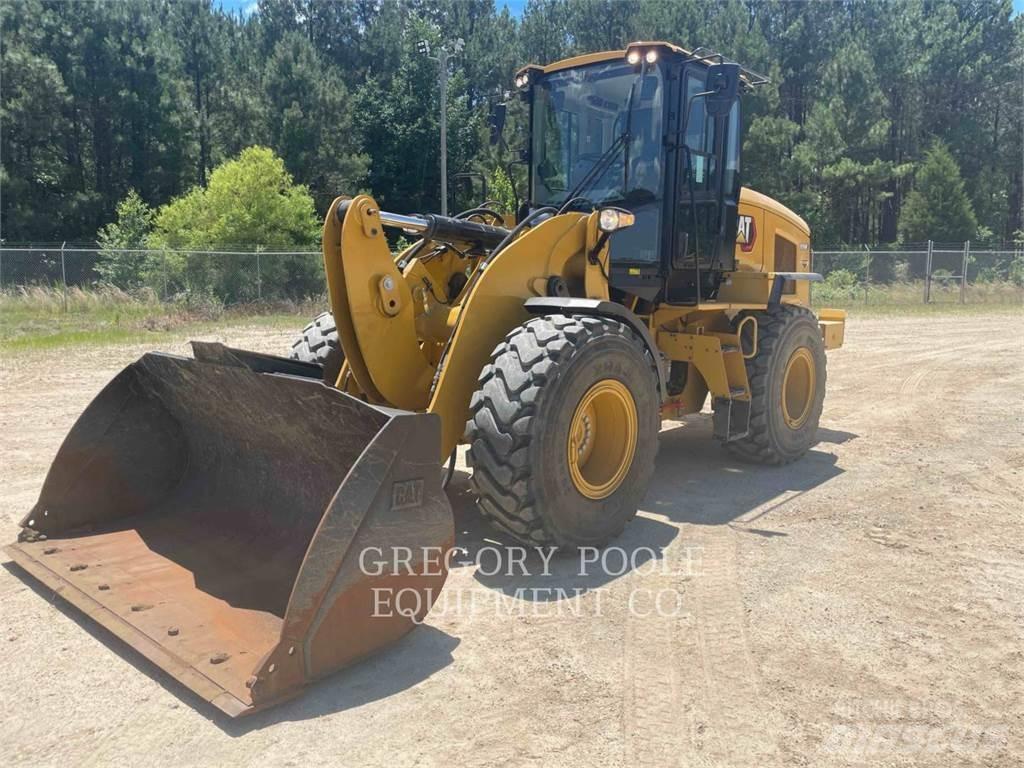 CAT 926M Фронтальные погрузчики