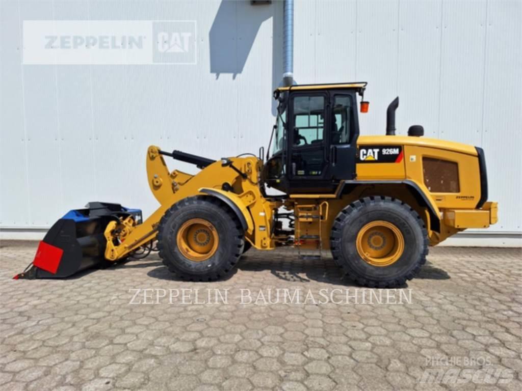 CAT 926M Фронтальные погрузчики
