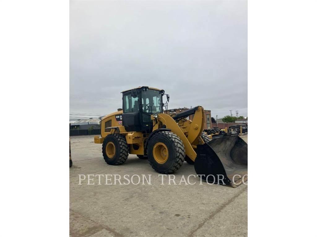 CAT 926M Фронтальные погрузчики